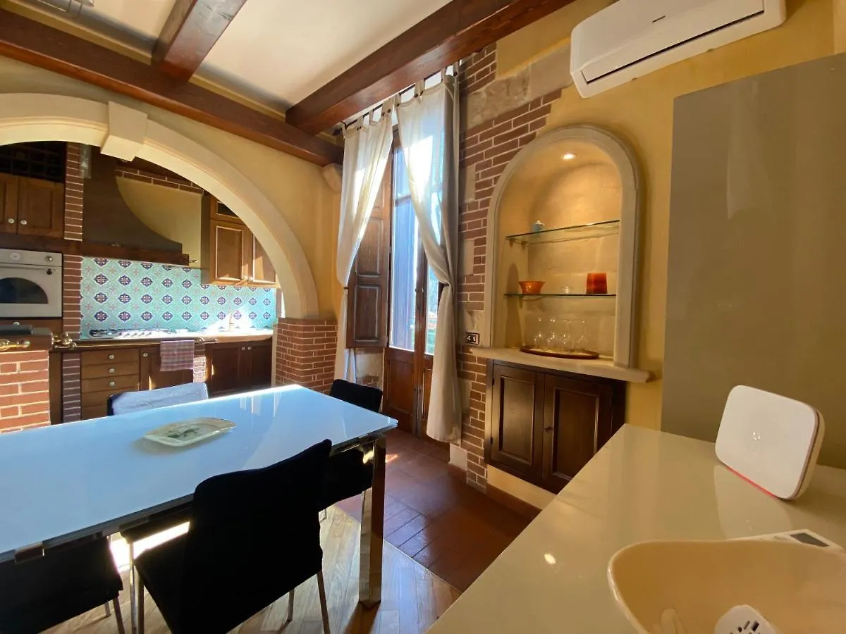 레체 Casa Chiara, Roof Terrace, 100M To The Historical Center 아파트